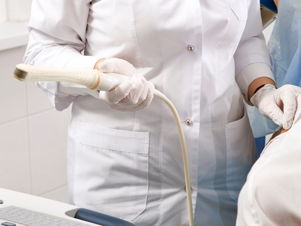 A ultrassonografia transvaginal obstétrica é segura para a mãe e o bebê?
